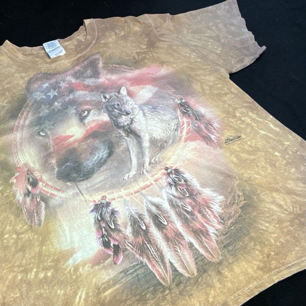 The Mountain Vintage Wolf Graphic Tee Large Brown Tie Dye USA Flag Dream Catcher